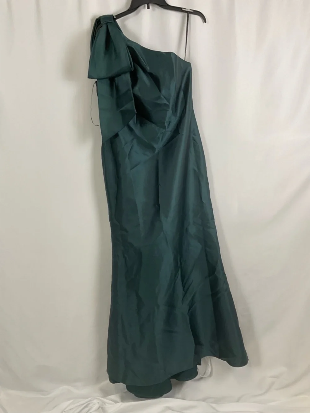ALFRED SUNG Emerald Green Spaghetti Strap Maxi Gown - Picture 2 of 5